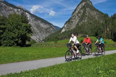cyclists in Tyrol